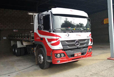 plotagem de carros e caminhões